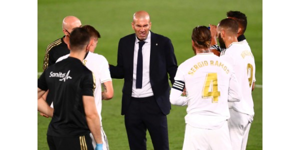 Zinedine Zidane quitte à nouveau le Real Madrid en tant qu'entraîneur